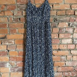 🎂 🌷 3/$30 🎉 🌟 Floral Blue Maxi Dress